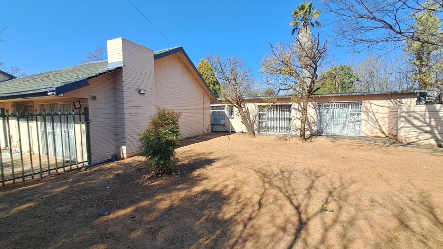 17 Bedroom Property for Sale in Universitas Free State